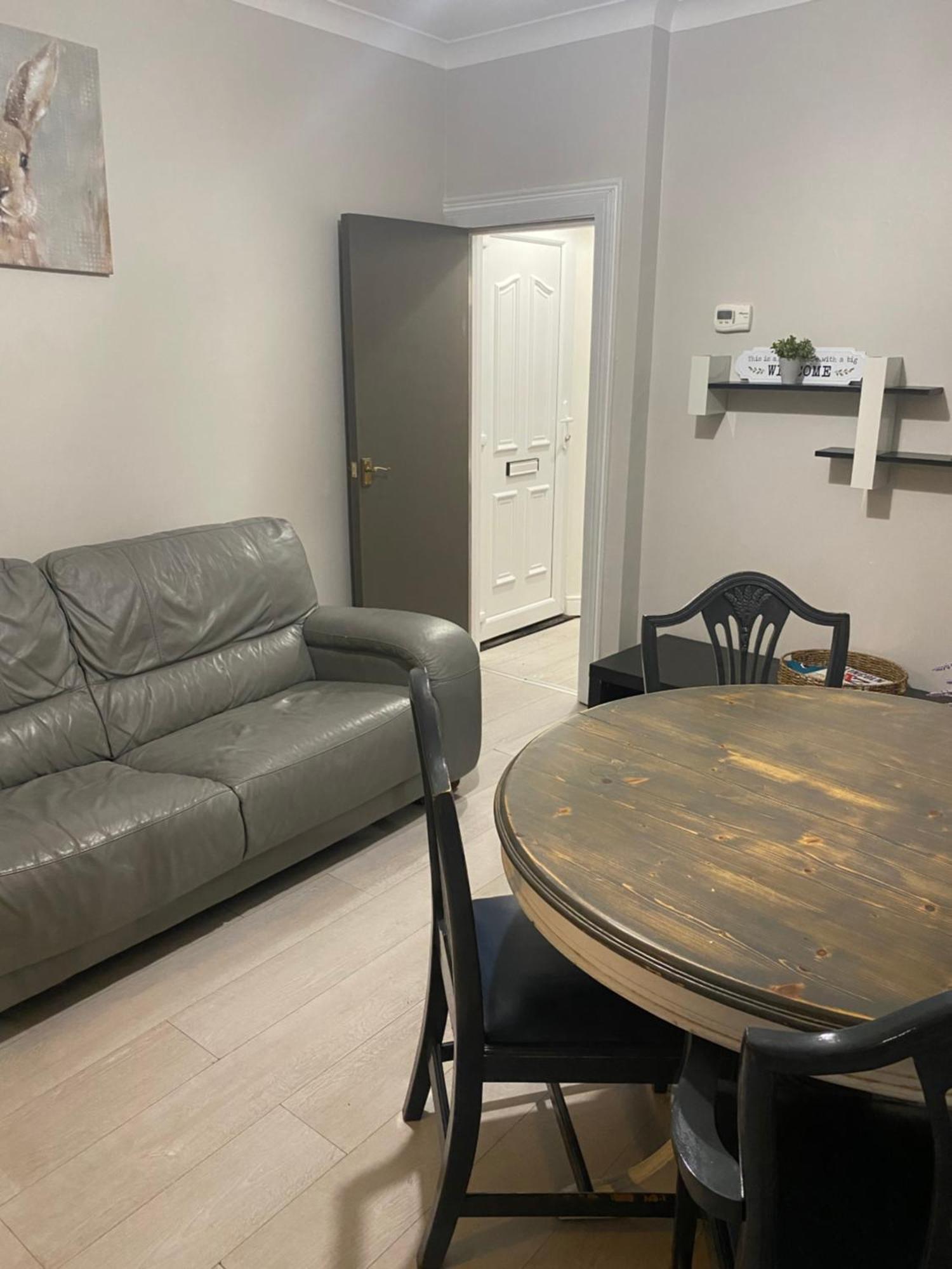 Denis Hostel Lincoln Kültér fotó